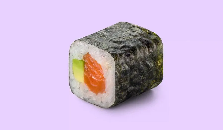 Маки с лососем и авокадо